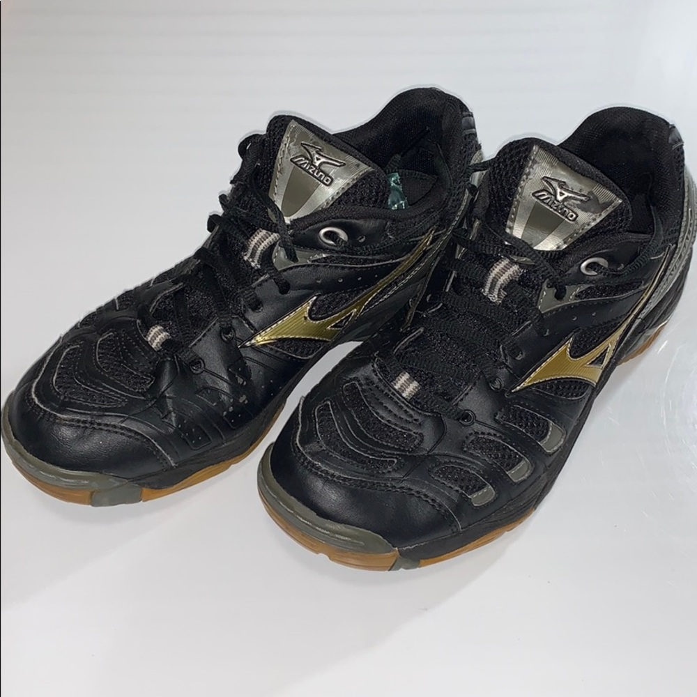 Mizuno Sneakers✨ Women’s Size 9.5